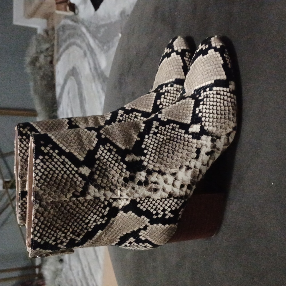 J CREW size 10 Sadie Boots Snake Skin- EmbossednLeather